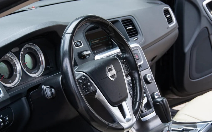 Volvo V60 cena 36900 przebieg: 270000, rok produkcji 2011 z Żychlin małe 742